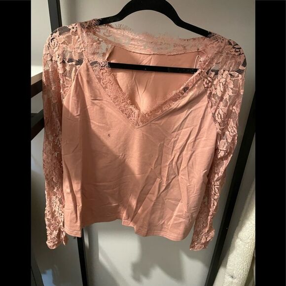 Kara and Kate Beautiful Lace Shirt - Picture 2 of 6